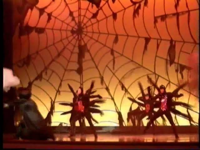 conconcool's tweet image. 🕷素晴らしい…でも蜘蛛が人間サイズなら我々が駆逐されてるとこだったw
🔎日本版ファーブル的存在の甲斐信枝さん、蜘蛛の本も、とっくに出版済だった🕸
✨足元に広がる神秘✨🐞bug's life…
🐭🏰初期のワンマンズドリームの蜘蛛の衣装、見る角度で色が変わる面白い生地で…脚含めて作ったんだった😅