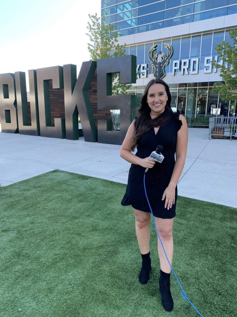 Adriana Torres tweet media