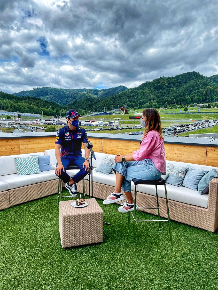 Noemidemiguel's tweet photo. 200 carreras @SChecoPerez 
Quién te iba a decir que las celebrarías con estas vistas en el GP de tu equipo… Muchas cosas, muchas historias. 

Pronto 🔜 @DAZN_ES y @movistar_F1 

#Checo200Races #RedBull #AustrianGP https://t.co/mDfoNMMFPW