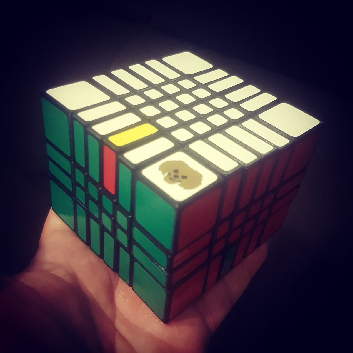 HoopClown_NHF's tweet photo. Pachacho malo... cuboide rebelde... 😂😂😂 #cubos #cubes #puzzle #jigsaw #twistypuzzles #rubik #rubiks #rubikscube #cuboderubik #emojirubiknow #diogenescubero #cuberos https://t.co/zMSdtAhyFf