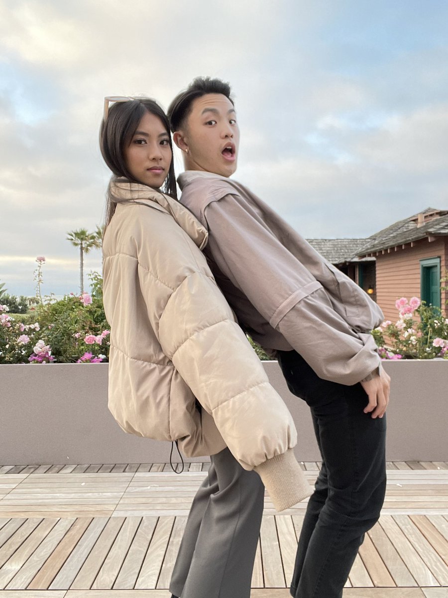 mynameisdkt's tweet image. For all the couples that are tired of taking pics with the same poses... are are sum new ideas