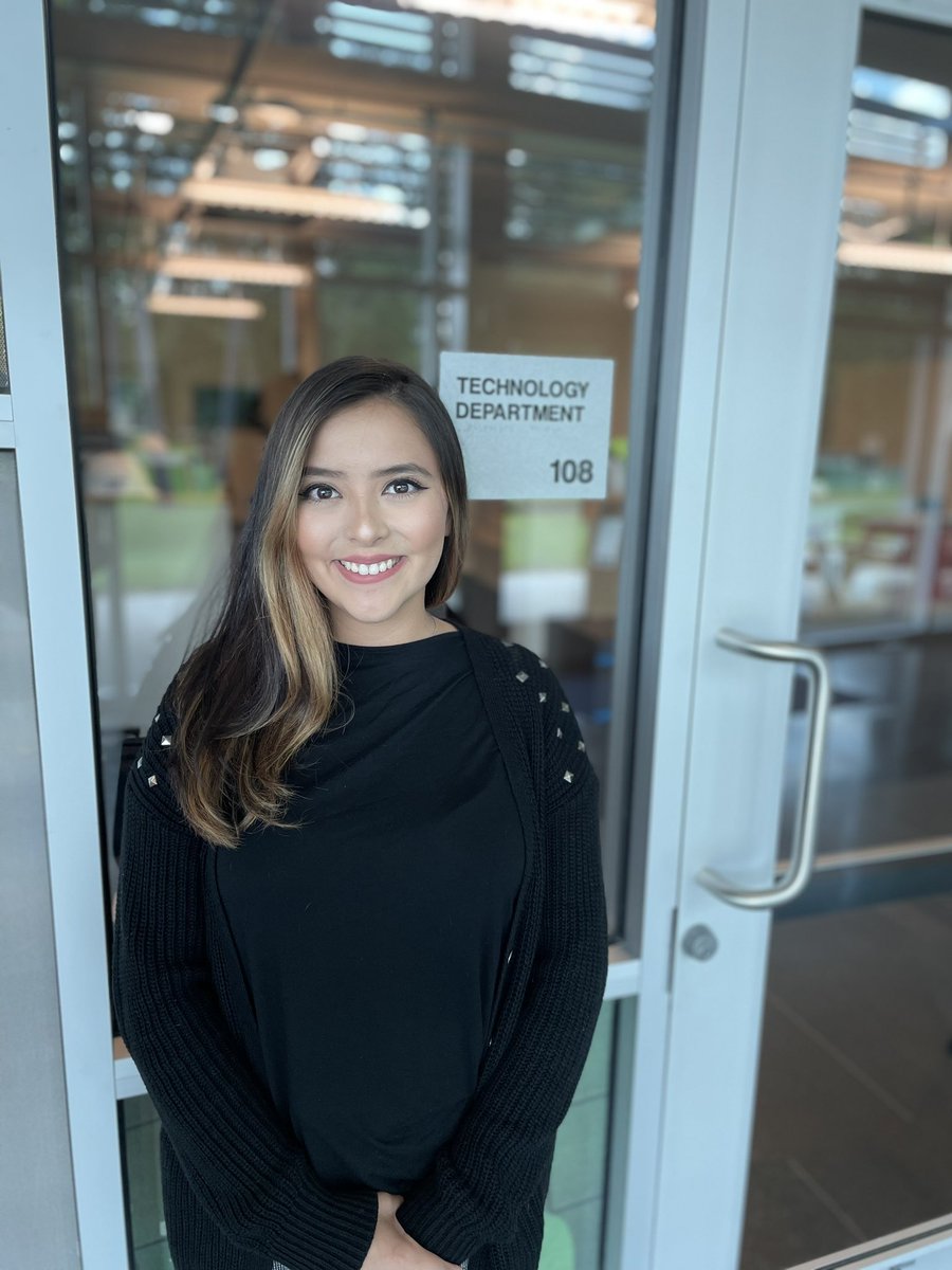SISD_Technology's tweet photo. Welcome to the Technology department Melissa Ojeda! She will serve as the new secretary to the Director of Technology! https://t.co/OkJFrgv8RS