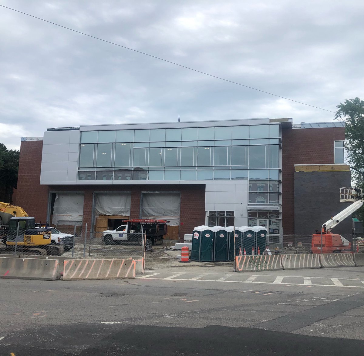 BFDRescue2's tweet photo. Construction progress on our #NewFirehouse in #EglestonSquare #Roxbury #BFDE42R2D9 #NewBFDE42R2D9 #BFDRescue2 #BostonEngine42 #Rescue2 #BFD #BostonFire #BostonFireDept #Boston_Res2cue #firehouse #firedepartment #firefighter #liveboston617 #bostonfire #bostonfirefighters https://t.co/ySMbQoVWWT