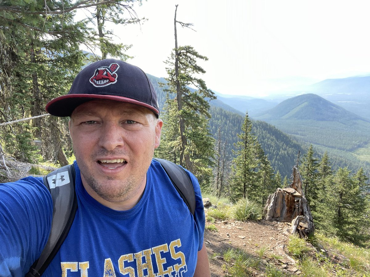 zzsmiller's tweet photo. #Hiking #Scotchman https://t.co/rI9RhKOLE3