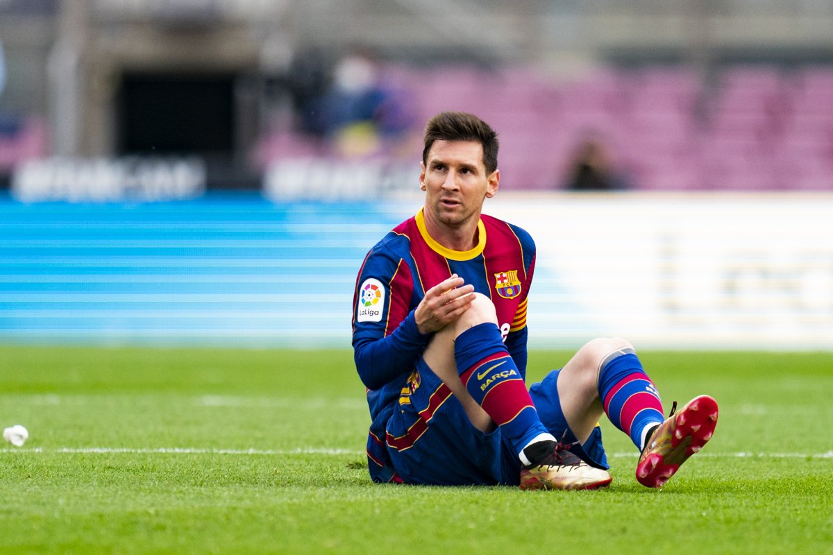 ellarguero's tweet photo. 🚨⚽️ @ManuCarreno, sobre el futuro de Leo Messi

💥 "Es la primera vez que algún directivo de Joan Laporta empieza a ver complicada la operación de renovación"

https://t.co/IXE3kPMWqI https://t.co/KTszK5zufw