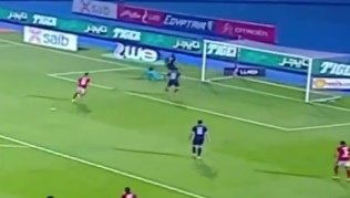 D_O_M_0_zsc1911's tweet photo. محدش يغلط في الشناوي يا جماعة ده حبيبنا ضيع نقطتين وفرح كل الزملكاوية المفروض تشكروه  في هشتاج والله 😂 https://t.co/Qm4o92D7hh