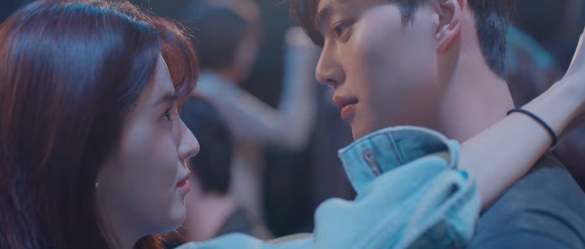 bestbangtanista's tweet photo. estoy viendo Nevertheless y sé que el es un fuckboy tóxico que no me tiene que gustar pero HERMANAS ESTÁ TAN BUENO, song kang sos increíble. y debo admitir que por más que sé que su relación va a ser tóxica, tienen alta química aaa 😩
#NeverthelessEp2
https://t.co/CRqNOqSBli