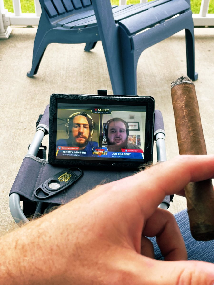 _codywills_'s tweet photo. @Fightful Enjoyin a cigar outside, catching up with the Lads #DistractionPodcast @JoeHulbert @jeremylambert88 https://t.co/uFB59Ibveq