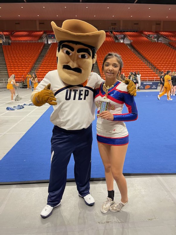Congratulations to our very own Mia Gonzalez for winning All Star cheerleader at the UTEP cheer camp today! Great job Mia!!! 🏆 #BlazerNation #TeamSISD