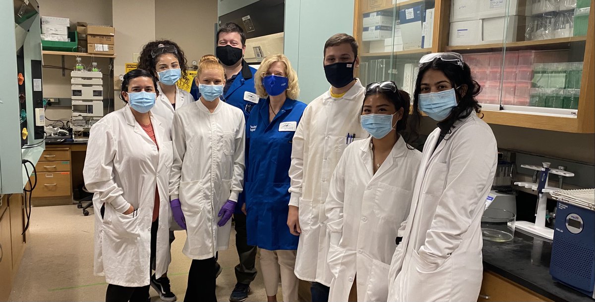 EllenNeufeldt's tweet photo. I met amazing undergraduate scholars today who are part of the @CSUSM Summer Scholars program. The work they are doing has many practical applications related to pharmaceutical development for cancer, alopecia &amp; diabetes; as well as pest management for crops. Very impressive! https://t.co/xOBN5f7o3f