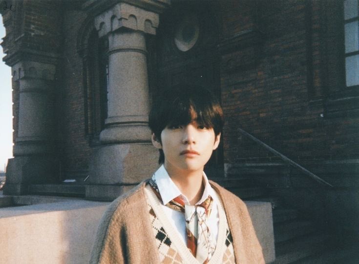 sereinchy's tweet photo. #taekook long au

— Wonderwall 

Dunia itu keras. Tapi mereka berdua berjuang jauh lebih keras. https://t.co/IiDqpcmo8M
