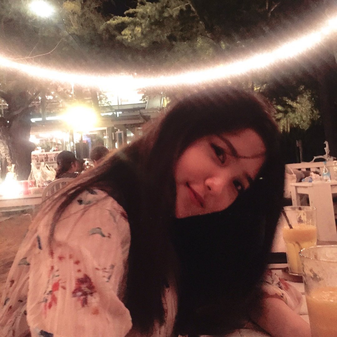 RVENET_OFFICIAL's tweet photo. ︎𝗣𝗲𝗿𝗳𝗲𝗰𝘁☆Ven𝗲𝘁𝗶𝗮𝗻 ─on 𝘁𝗵𝗲 ev𝗲𝗻𝘁 #WANT ≤^.^≥ La más chiquita de la casa ni adiós dijo cuando se fue corriendo hacia el #TAEMINDB, era obvio si a nuestra pequeña se le nota el fanatismo hasta china, y si rompe algo nomas pasenos la cuenta. ฅ^•ﻌ•^ฅ https://t.co/TXY6STqPAm