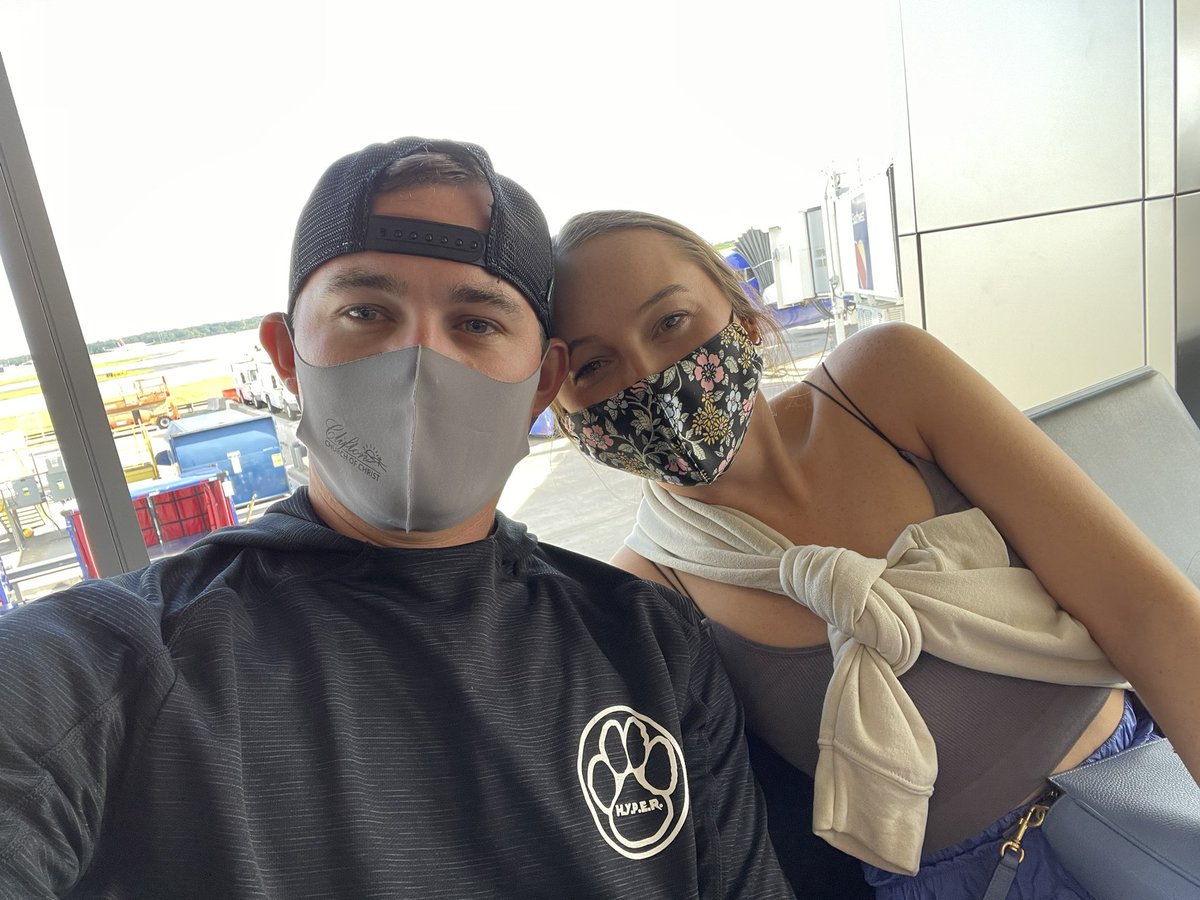 Headed to Las Vegas for the 4th of July break. Never had been off the ground once before I met Claire, now we are travelin’ fools! ✈️ 🏙