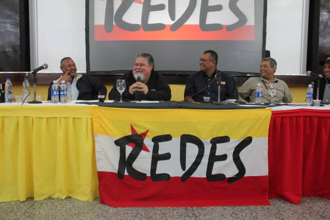 JaimeTorres300's tweet photo. Desde REDES Respetamos a los nuevos rectores y hemos manifestado desde hace tiempo nuestro legítimo deseo d participar. Hoy son autorizadas organizaciones opositoras q no han presentado requisitos. Seguiremos CONFIANDO Y esperando
#QuePasoConREDES   #HashtagCuando #Atencion https://t.co/iSaPvOTnAC