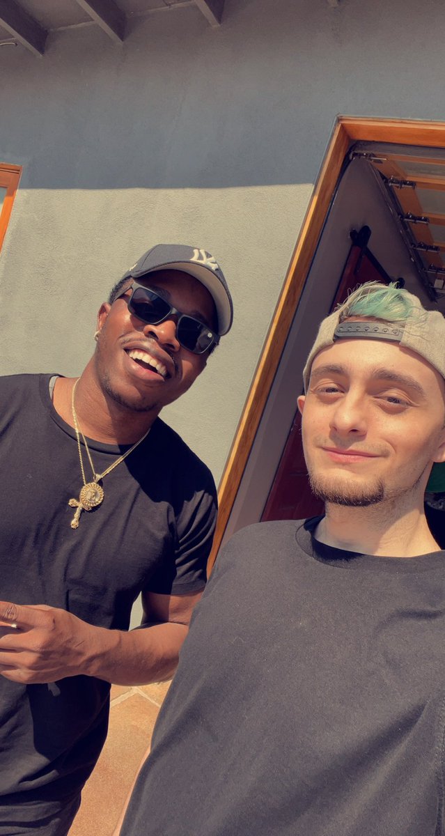 Always catching <a href="/RastaLaVistah/">Nclecta Inspecta</a>  at events somehow 🙌🏼