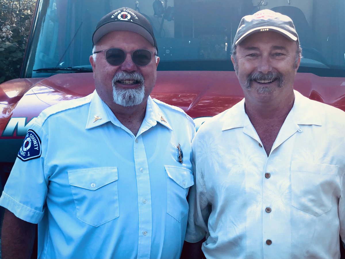 ACEPSteve's tweet photo. Said good luck to my dear friend George this week who retired after 32+ years with Medic One in South Seattle.
If you want to be humbled by the cushy job you have, go listen to 30+ year Medics reminisce about their career memorable cases.
George is one of my heroes.
#EMSRocks https://t.co/G9EqRYnu6V