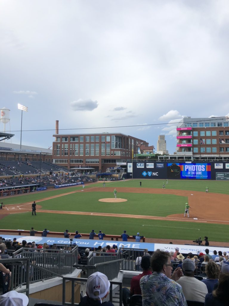rssielken's tweet photo. @DurhamBulls first game in a while!  @ksielken1 #durhambulls #bullsbroughtmeback https://t.co/3cfO8GUCkT
