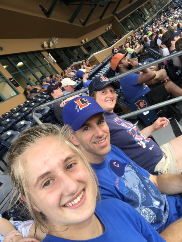 rssielken's tweet photo. @DurhamBulls first game in a while!  @ksielken1 #durhambulls #bullsbroughtmeback https://t.co/3cfO8GUCkT