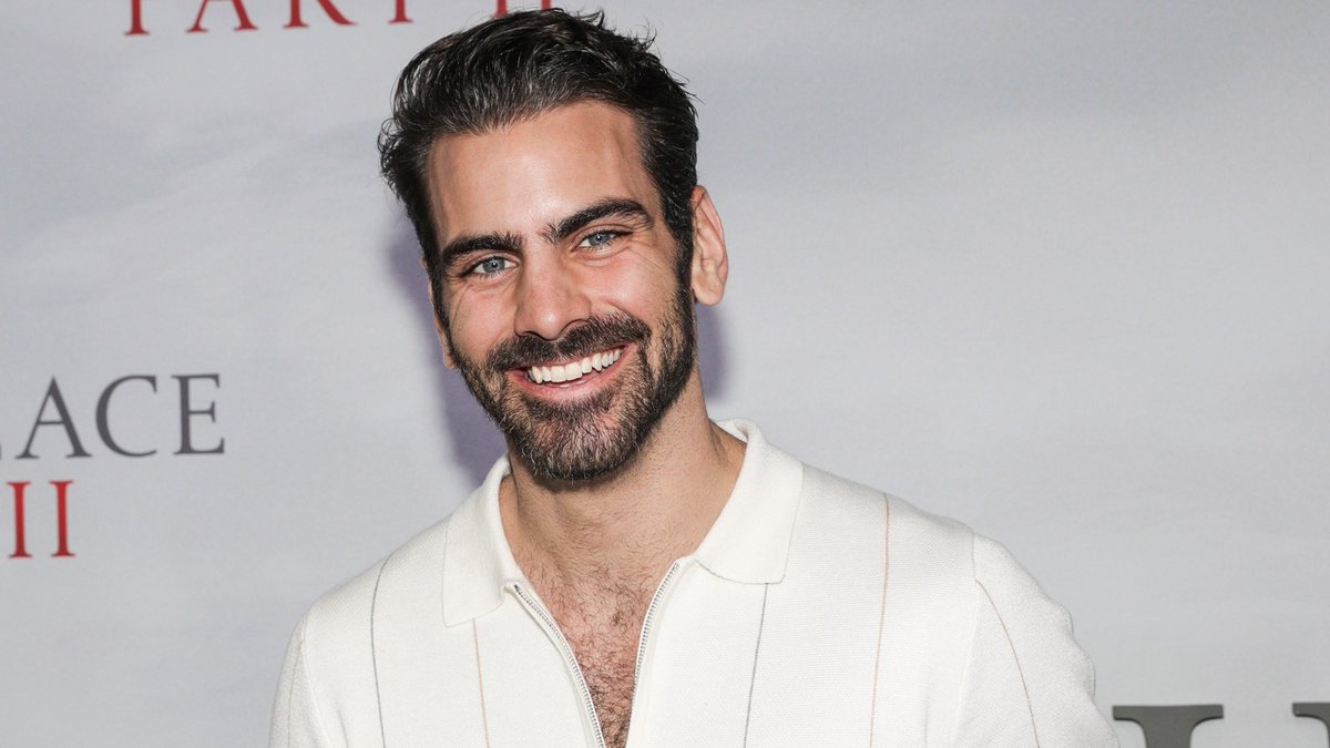 Variety's tweet image. Nyle DiMarco talks about executive producing “Audible,” a new documentary about a high school football player graduating from Maryland School for the Deaf: “I really want to see deaf characters who are truly people and aren’t limited.” bit.ly/3jwV0TN