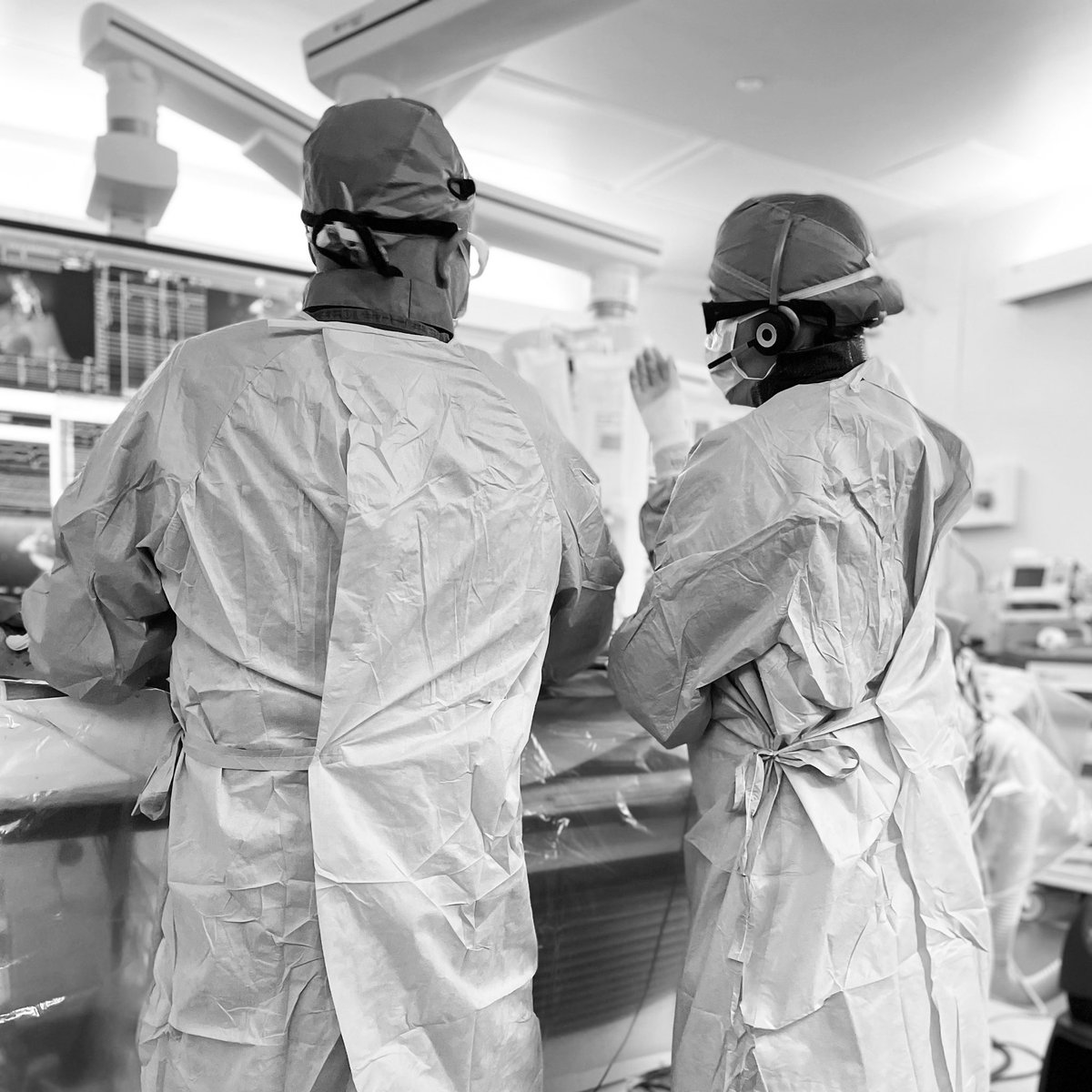 MurphyCE's tweet photo. And just like that, on to year TWO of fellowship (😱). This year flew by, and I only have immense gratitude for everyone that has given their time to teaching me. I am pumped to have started off the academic year by performing my first CTI ablation (⚡️❤️ 👩‍⚕️). #ArmyCardiology https://t.co/h0ME4JJStJ