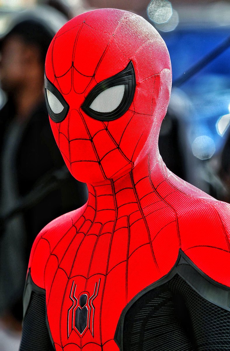 Un día menos para el trailer de #SpiderManNoWayHome 🕷
