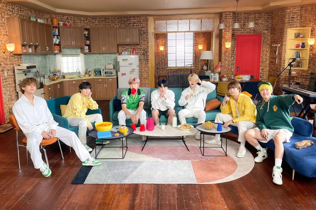 B_E_S_chinggu's tweet photo. DYNAMITE x BUTTER Performance 💛🧡
#BTSxSXM
#BTS
#방탄소년단 https://t.co/D9uSK0aWFU