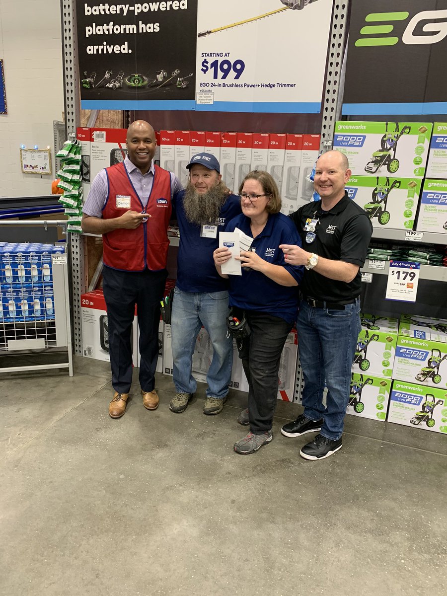 Congratulations to our Service Award recipients from Oneonta and Norwich, NY.  Great Job MST!! <a href="/DamonBennettR7/">DBennett</a> <a href="/LowesRegion7/">Region 7</a> #95StrongR7 <a href="/KatieEngen/">Katie Engen</a>