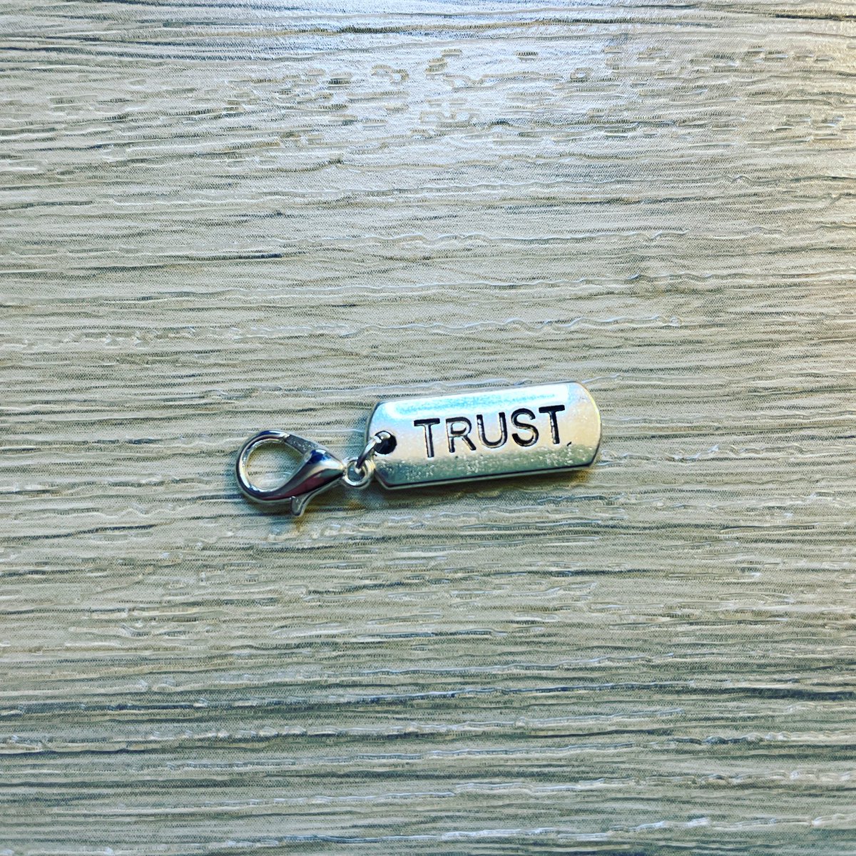 YarnLlama's tweet photo. Simple positive #stitchmarkers #etsyshopupdate https://t.co/mqDWhsdEWa