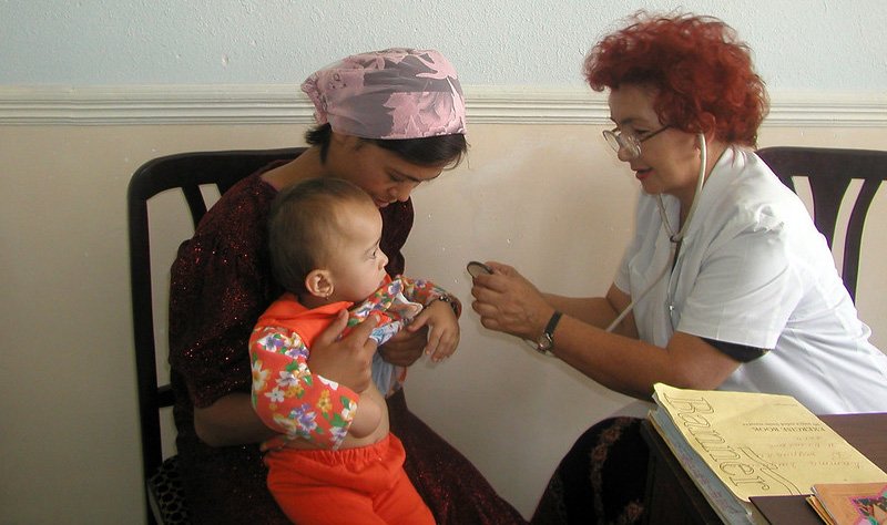 WBG_Health's tweet photo. The new SDI health survey is a tool that empowers countries, development partners, researchers, policymakers and citizens to use data to hold systems accountable and ensure that they work for those they intend to serve. Learn more: https://t.co/VkD5PRLpiO #InvestinHealth https://t.co/jHpPOM3pWG