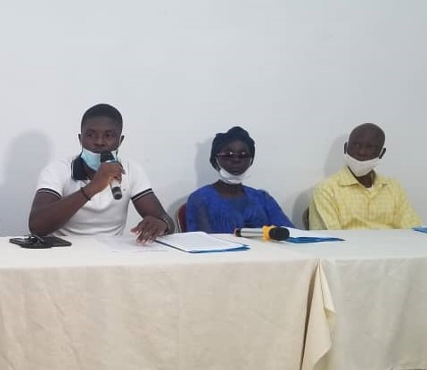 GRAIN_org's tweet photo. "I was not invited to the RSPO consultation because they know I critisize the company. So the audits were not satisfactory." #Socfin’s #RSPO certification challenged by affected communities in #Cameroon https://t.co/7mpmtj1XFi #SAFACAM #Bolloré https://t.co/a3CjIiR1Sm