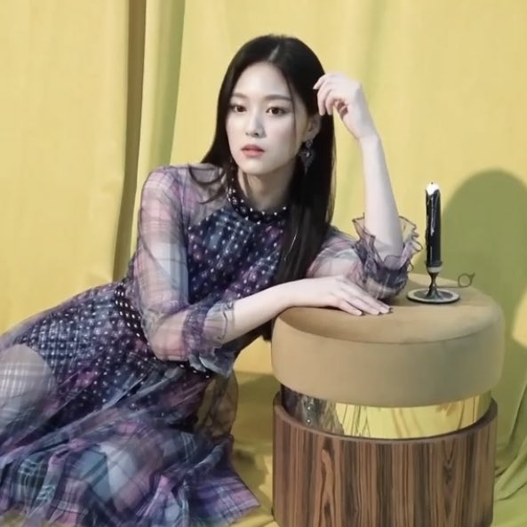 hello! this is a new account dedicated to LOONA's hyunjin and will be posting lq content. please rt and like to spread, thank you! <3

#이달의소녀 #LOONA #현진 #Hyunjin