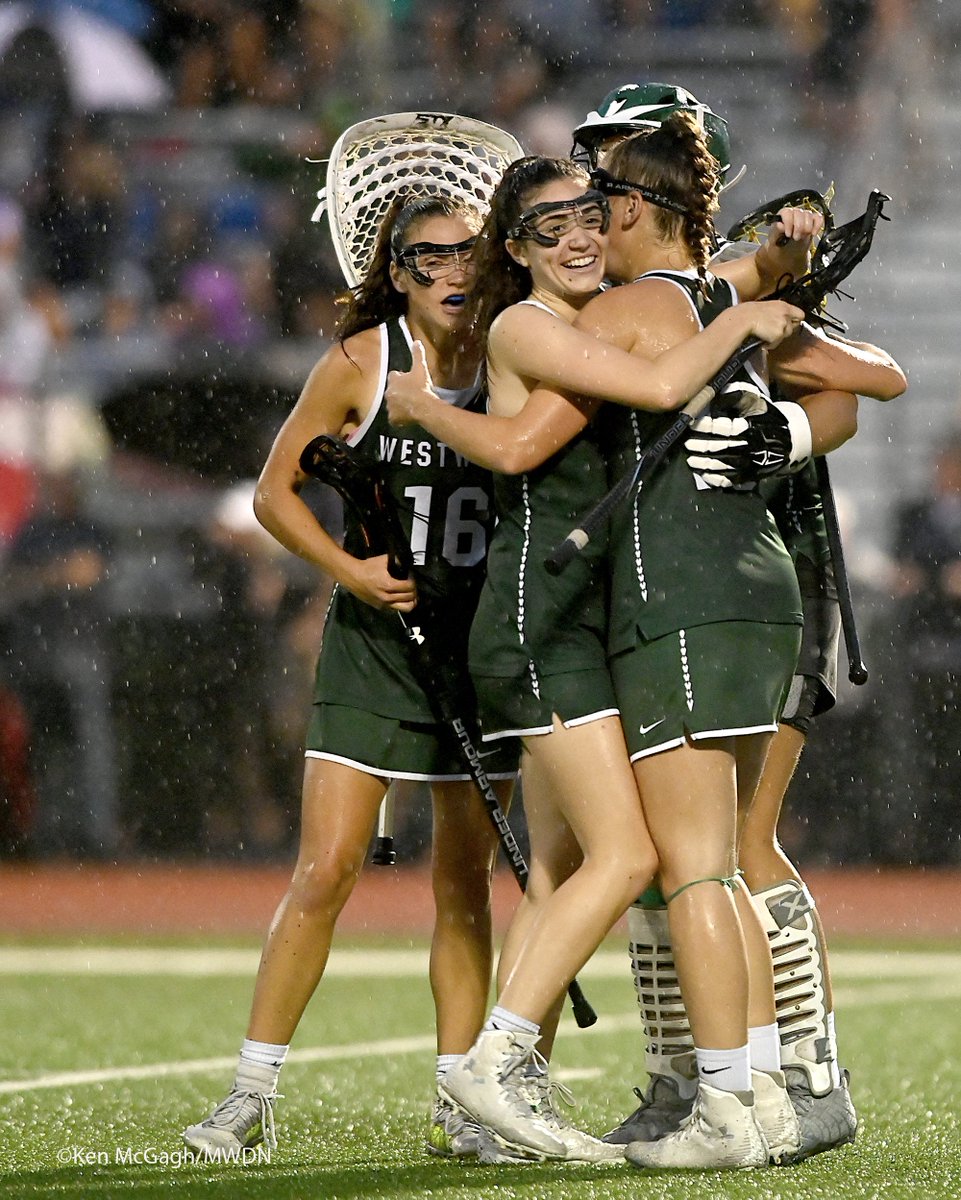ken_mcgagh's tweet photo. #Westwood girls lax  reign in the rain to capture D1 state title. 6-5 the final over Franklin tonite. @WW_Lax  @WHSAthletics1 @thattimwhelan @MetroWestSports @WestwoodPress PHOTOS:https://t.co/m6oq4Qm8ox https://t.co/nQ0uw2ivSw