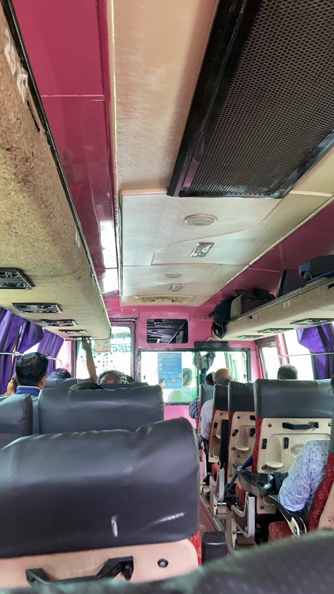 VishalU76718957's tweet image. @#upsrtc there is no ac bus service from faizabad to lucknow !! SERIOUSLY IS OUR GOVT THAT POOR ??  bureaucrats travel in govt vehicles that too on govt paid fuel and for a common man this #commonmanissues