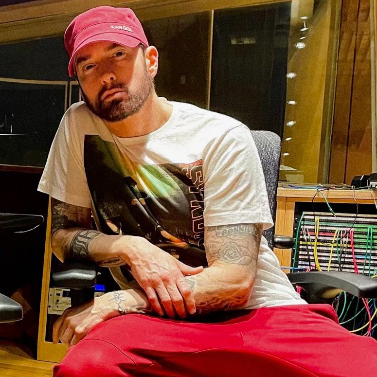 Melle Mel Trashed For 'Embarrassing' Eminem Diss Track | HipHopDX