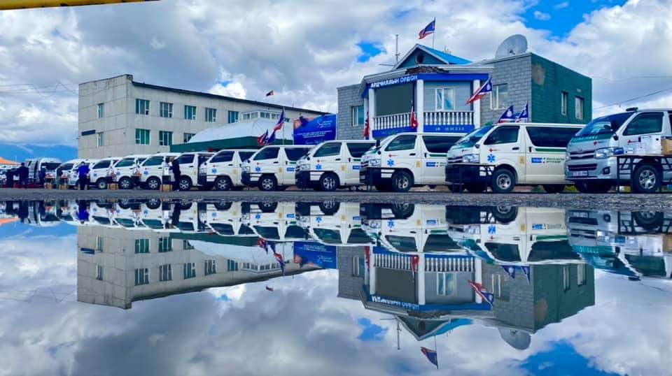 Увс аймгийн 19 сумын эмнэлэгт  УИХ-ын гишүүн О.Цогтгэрэл, ТЭСО корпораци туулах чадвар сайтай машин бэлэглэжээ.
Мөн 19 сум бүрт хүчилтөрөгчийн аппарат,анхан шатны түргэн тусламжийн иж бүрдэл,Увс аймгийн нэгдсэн эмнэлэгт нэн шаардлагатай байгаа амьсгалын аппарат нэгийг бэлэглэж👍