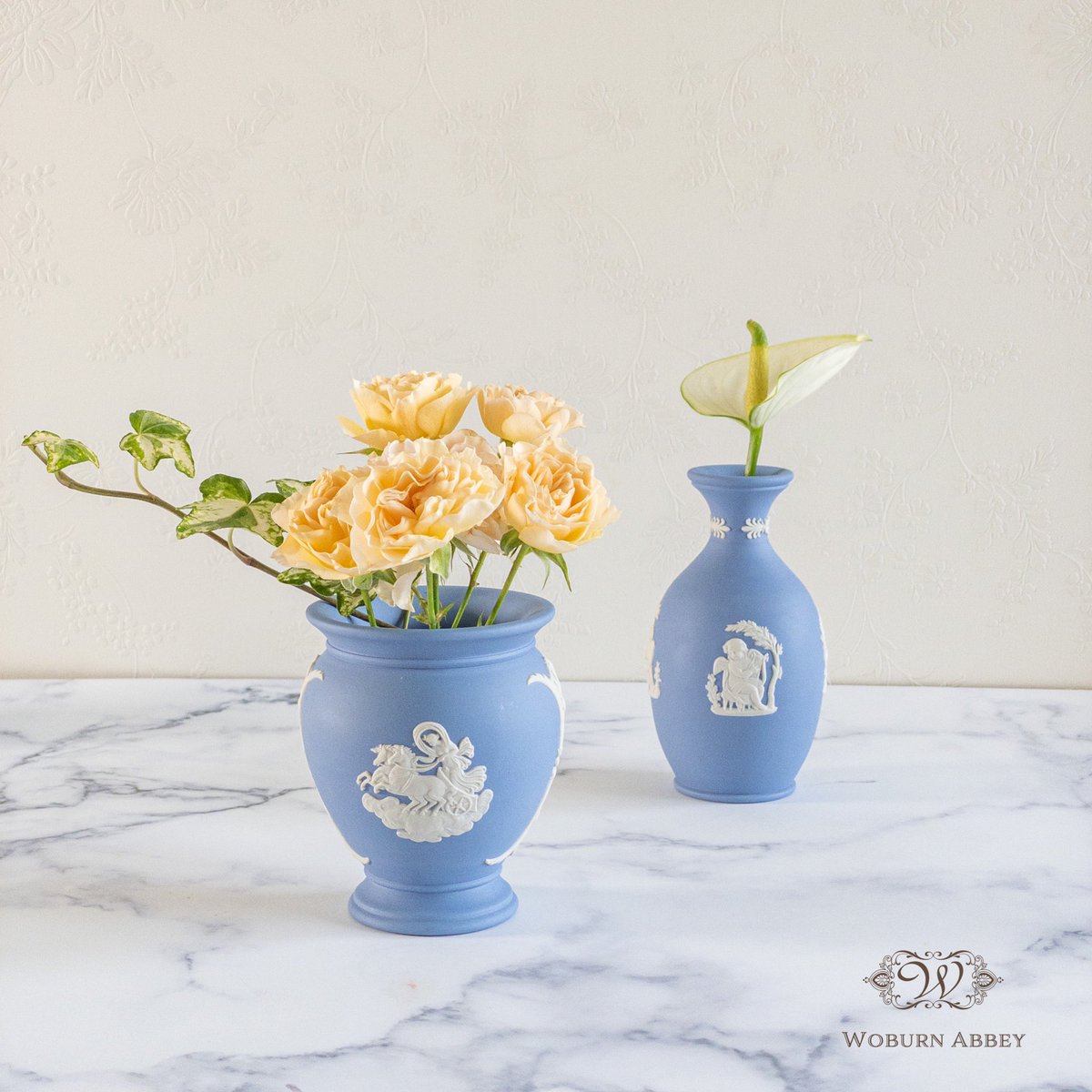 ブランド洋食器のウーバンアビー على تويتر 1輪だけでもエレガント ウェッジウッドらしいクラシカルなレリーフと 美しい色合いの花瓶だから 少ないお花でもぱっと華やかにしてくれます バラは王道だけど 白いカラーの花も爽やかでおすすめ イギリス ウェッジ