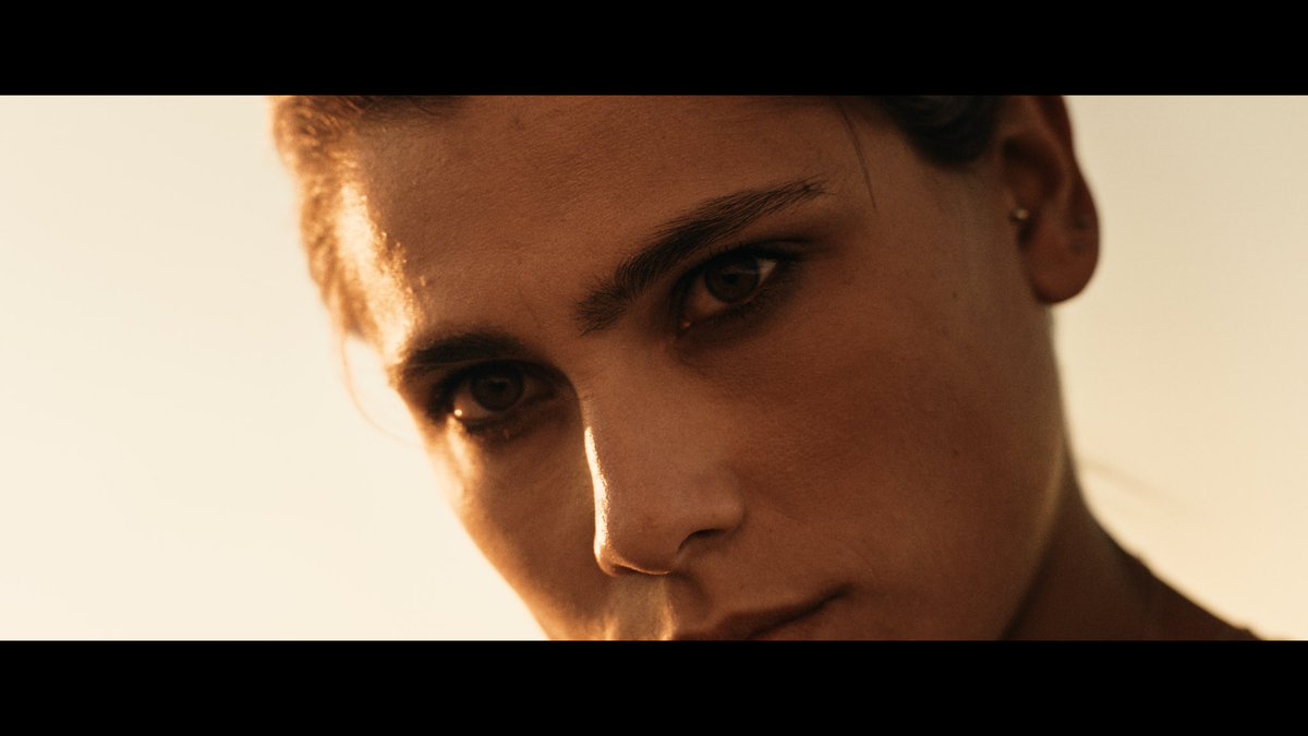 Nicholas Woods's indie thriller #EchoesOfViolence makes "use of in medias res [when talking] about 'The American Dream'..." Our review! bit.ly/3hla8Ba