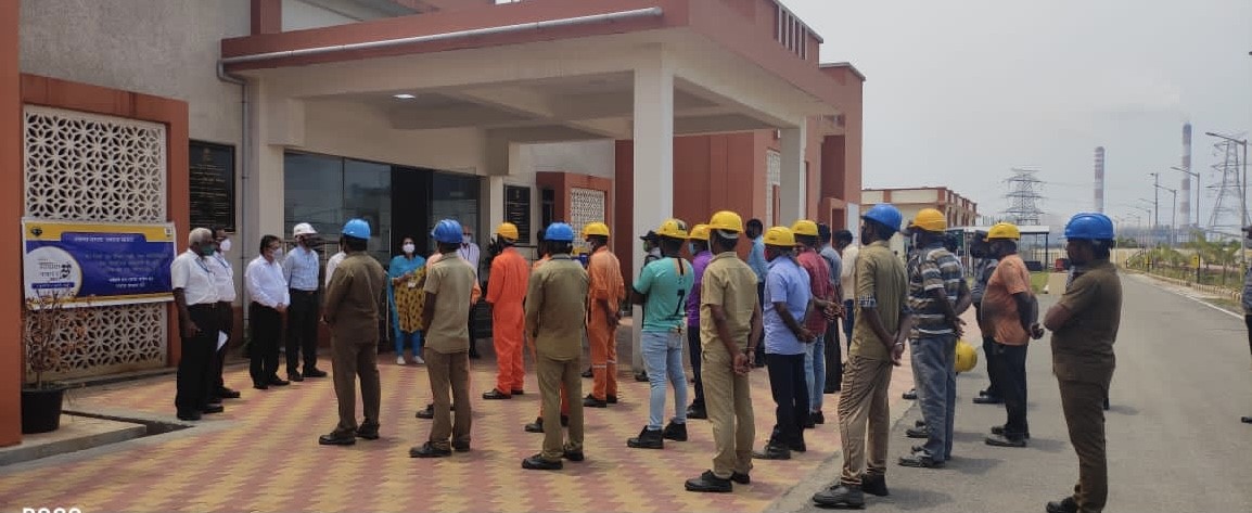 BpclretailE's tweet photo. Initiated Swachhata Pakhwada program at Ennore Coastal Installation on 01.07.2021 by administering Swachhata Pledge at the Installation. The Pledge created a positive vibe in all officers, staff, Security Guards &amp; PCVO crew at the location towards Swachhata, Health and Hygiene. https://t.co/6t8FCZcLU9
