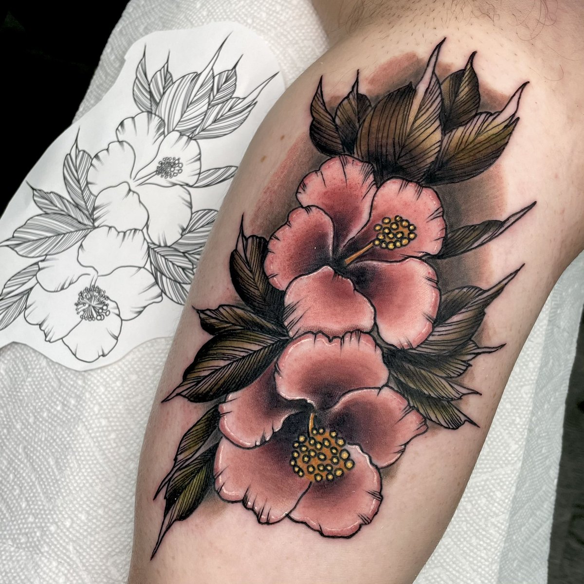 IanMaggard's tweet photo. I could tattoo flowers for the rest of my life and be perfectly content https://t.co/kADfsUnBDi