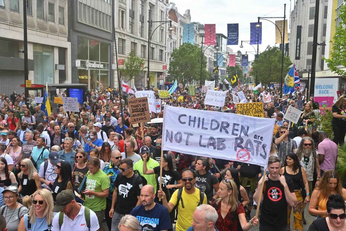 RWMaloneMD's tweet photo. London on the 26th June at the freedom rally. I am told there was over 1 million people there.  I think you get the point. https://t.co/1EnOLKJw2W