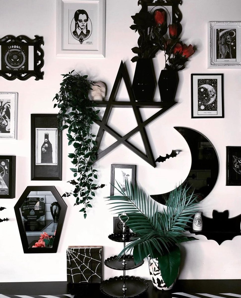 toofastclothing's tweet photo. Dark Home Decor by @deathcandy 😍🥀🦇
★⁠
★ https://t.co/i3sHtBEiPg ★
★⁠
#gothaesthetic #gothicinterior #darkinterior #spookytime #gothicliving #spookyliving #halloweendecor #macabrehome #spookylife #spookyhome #gothdecor #darkinteriors #darkhome #hauntedhome #witchaesthetic https://t.co/U8E9OqvTY9