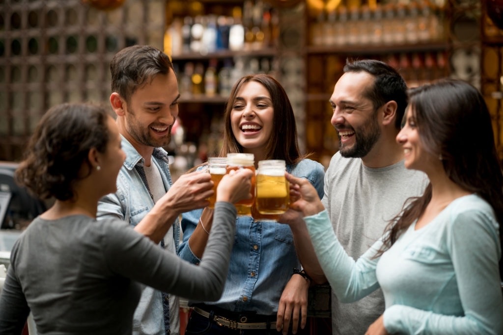 SheratonSantaFe's tweet photo. Lo que une una buena tarde entre amigos está en #BleeckerWings, un paquete con 8 alitas, 8 costillas, 6 cervezas y guarniciones por solo $500 (más impuestos y servicio)
 
Todos los jueves y viernes solo en #BleeckerEsquinaMadero https://t.co/DdlJL0d9B4