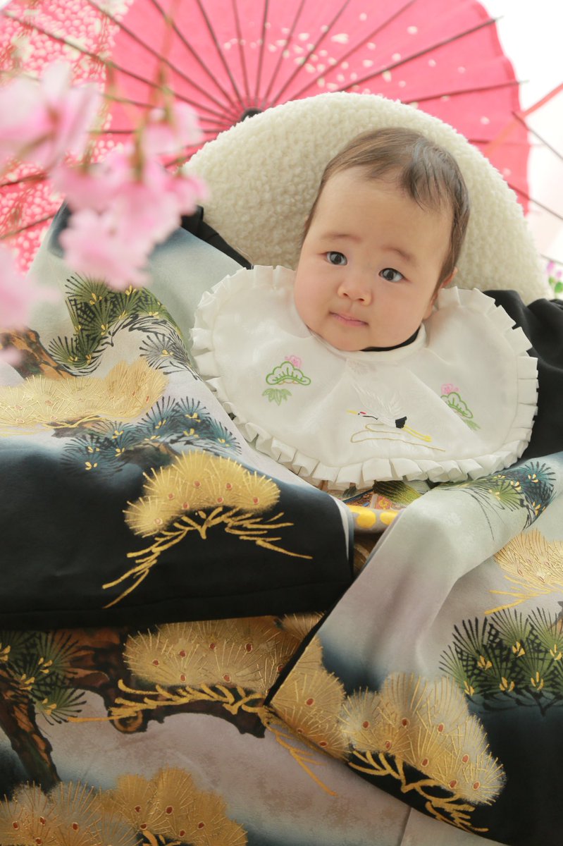 笑顔創造写真館ニコハピアス海田店 お宮参り 100日撮影 お子様の成長はあっという間 そんな成長記録を写真館ニコで ぜひ残されませんか かけ着やベビードレス 裸んぼ など撮影パターンは様々 まずはお問い合わせお待ちしております