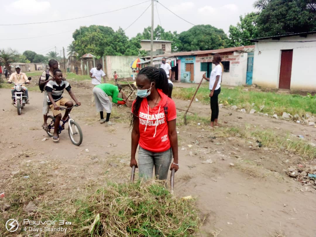 CedricDede's tweet photo. #Kinshasa #Ngaliema
Le 30 juin 2021, alors que bcp ont fêté dans la méditation, l'Action pour la Solidarité Citoyenne, ASOCI-asbl en sigle, a organisé un Salongo dans le quartier Bumba/Sanga-mamba.
#Oui, pour les initiatives locales!
Autres détails, 👇👇👇
https://t.co/8C5KHMYyi4 https://t.co/ZvPoHAZ2CQ