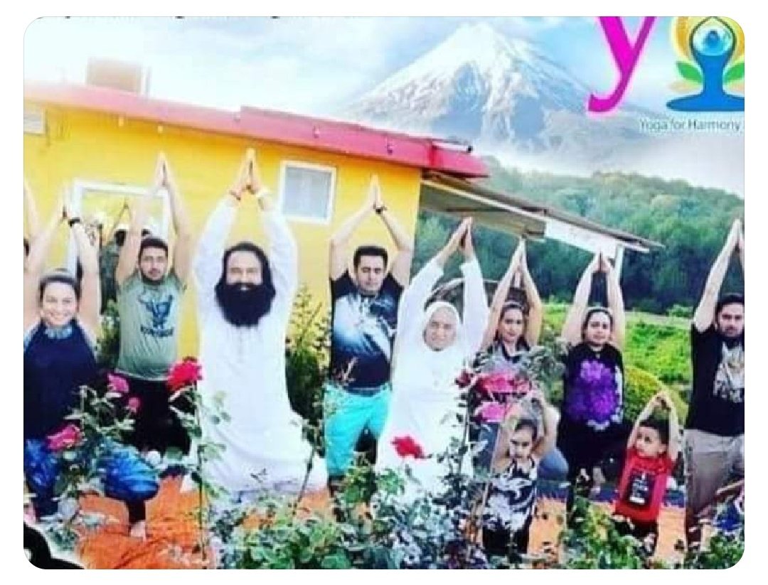Imkasam_insan2's tweet photo. #FridayFitness  Saint Dr. @Gurmeetramrahim Singh ji Insan says that if a person wants to avoid diseases, then along with exercise, meditation of God's name will also have to be done.... https://t.co/yqgQrx3JdH