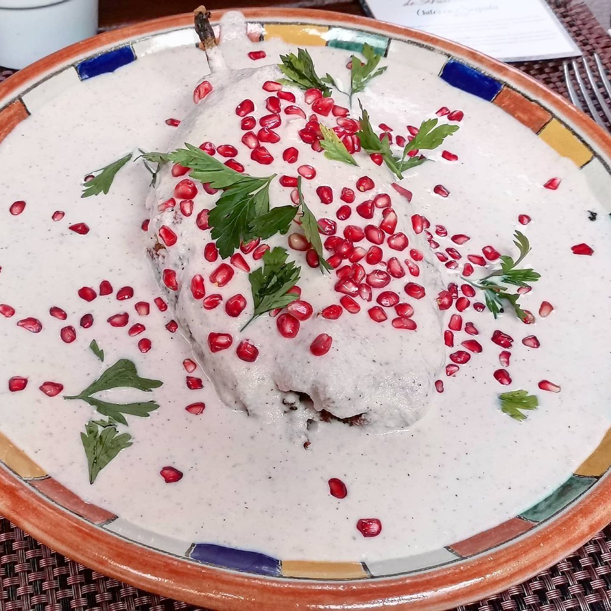 Yozne1's tweet photo. Amigos oficialmente empieza la temporada de Chiles en Nogada ✨Uno de mis lugares preferidos para disfrutar de un buen chile en nogada es @casareyna 🍴 donde podrás disfrutar de la más deliciosa nogada. 
Un platillo de nuestra hermosa Puebla.
#FoodiePlaces #recomendaciónfoodie https://t.co/btWHNMMATC