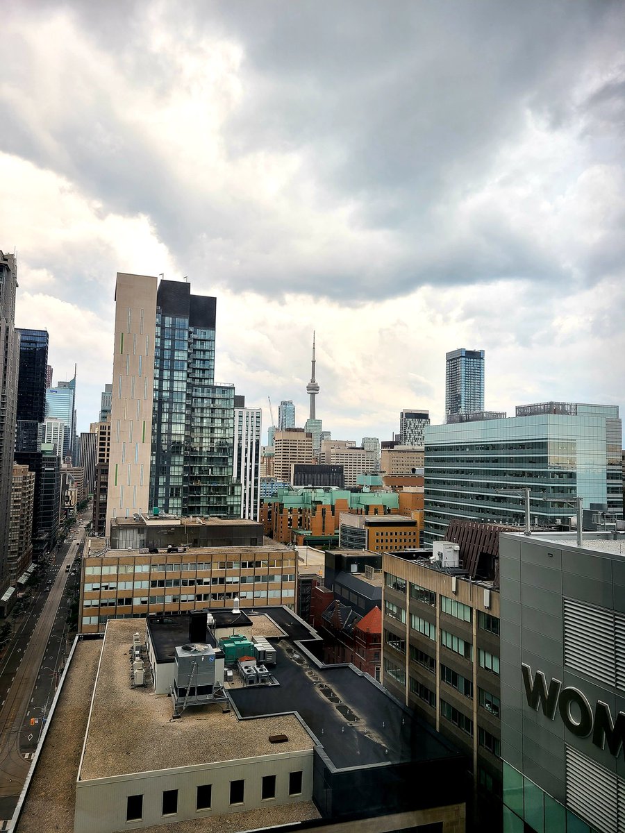 Not a bad view to start @MacCVSx #PGY7 with, and to look at, for the next 6 mos.

Excited to live in #Toronto for @sickkids w/ @UofTCVsurgery.

#residency #cvsurgery #cardiacsurgery #medtwitter #pgy #tdot #inthesix