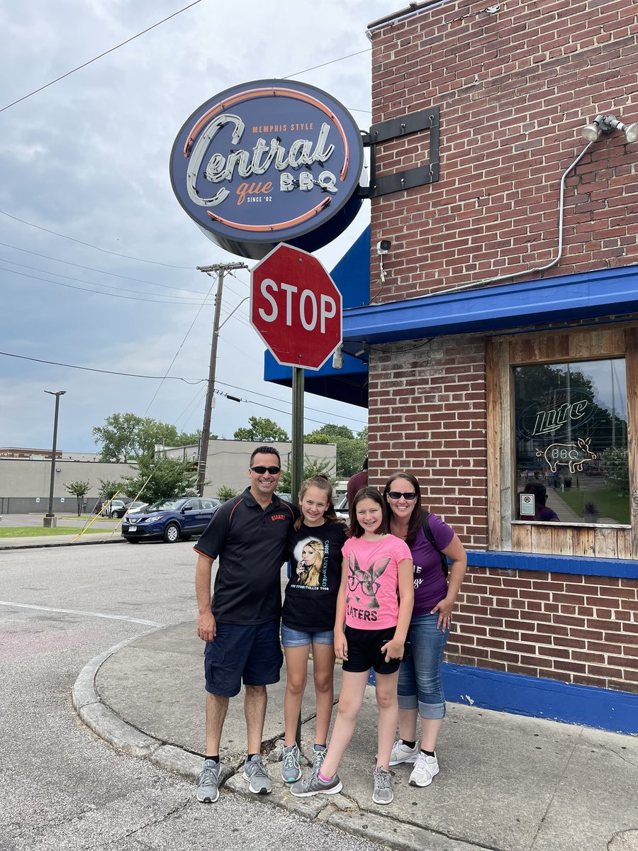 Ken__Rocha's tweet photo. And just like that, the Rocha’s rolled into TN after 2,700 miles from Cali. Cheers to new beginnings, adventures and blessings. #wegotthis https://t.co/61naR2qYM6