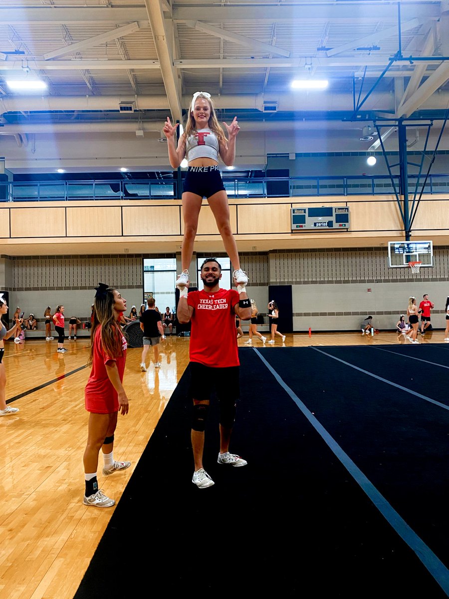BellaHurley6's tweet photo. Texas Tech Cheer Clinic was an amazing experience!! @bgarve https://t.co/Gub05nrApX
