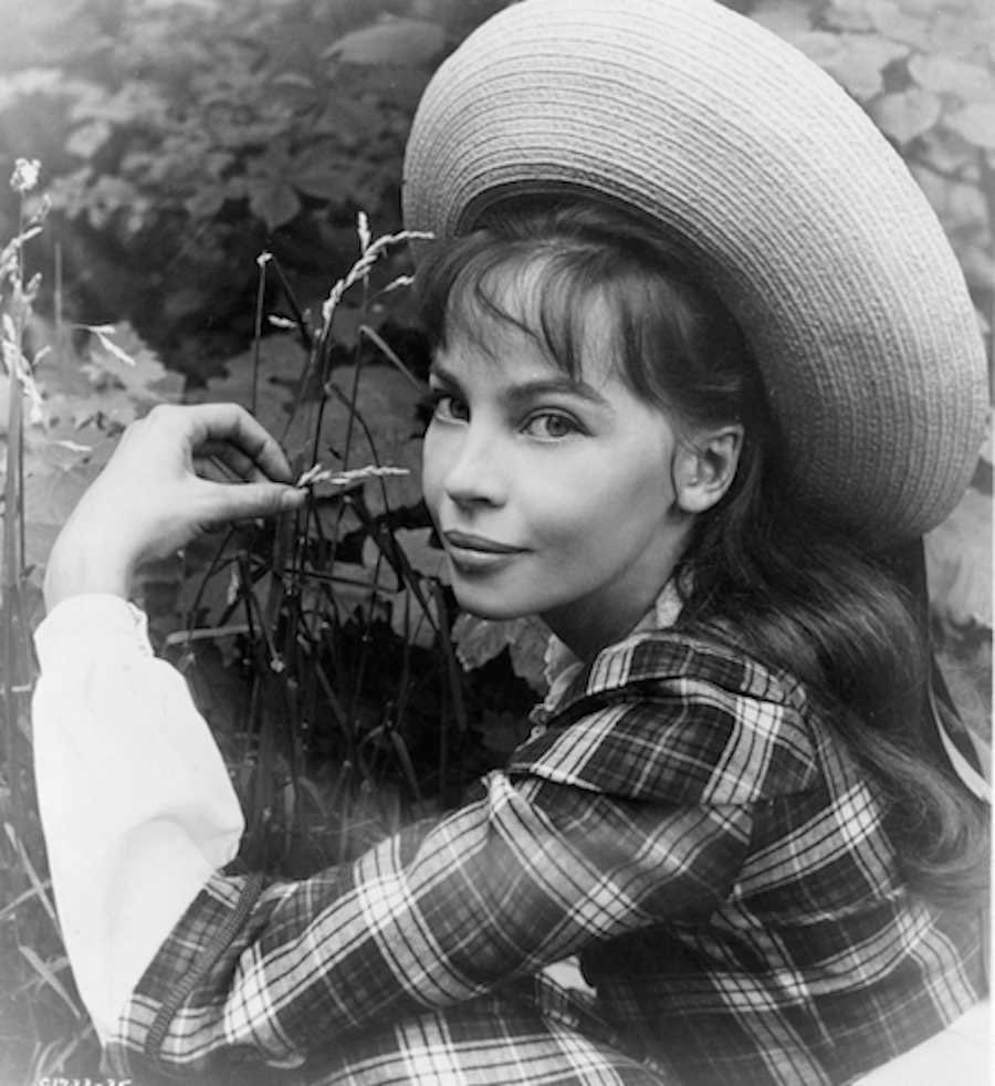 I hope Leslie Caron had an amazing 90th birthday. I m so happy she s still with us. 